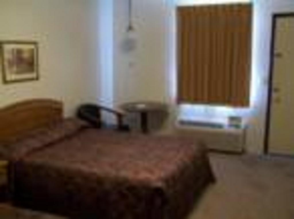 رولا Budget Deluxe Motel المظهر الخارجي الصورة